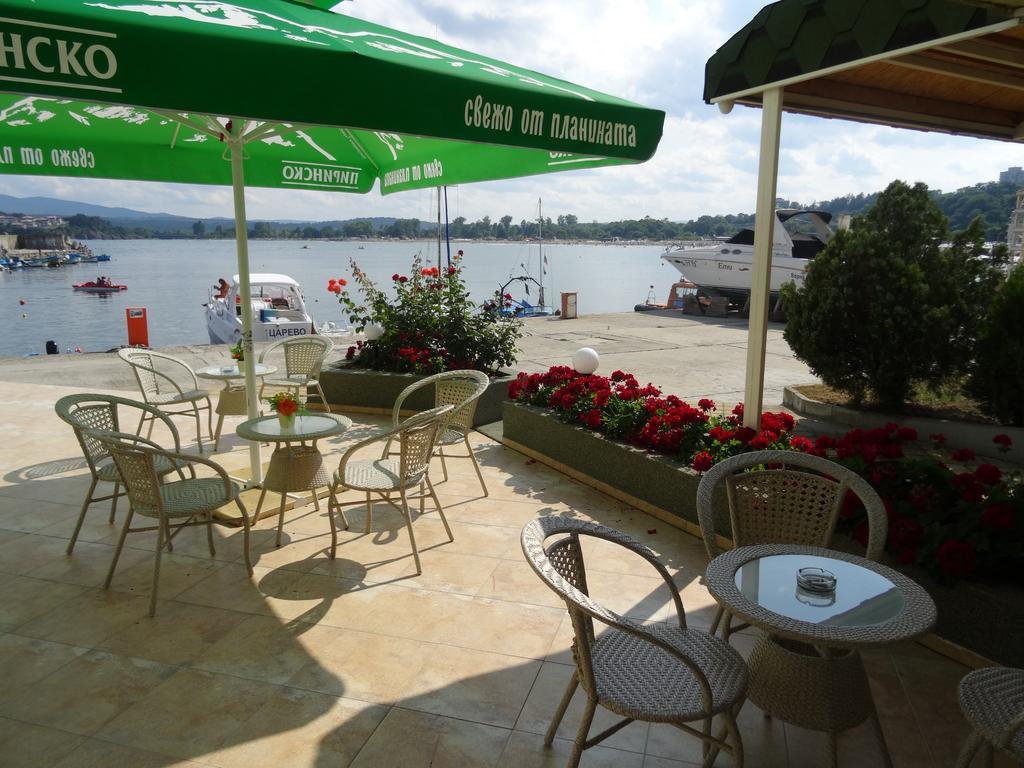 Hotel Marina Kiten  Exterior photo